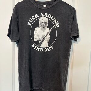 Dolly Parton Graphic T-Shirt